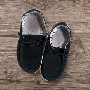 Black Hey Dude Shoes Kids Size 11K | Good Preloved Condition